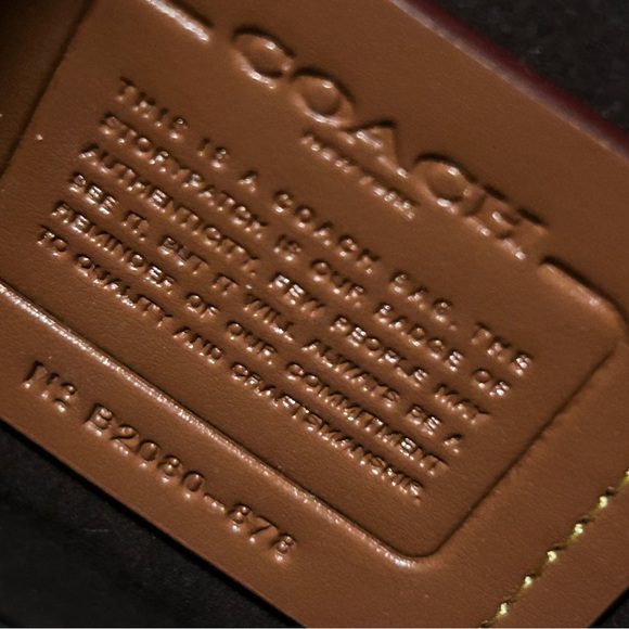 Coach Courier Carryall Glovetanned Leather Top Handle Bag
See pics! Beauty - Picture 14 of 14